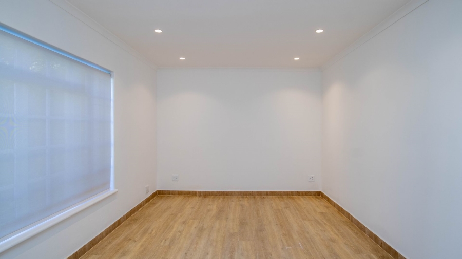 To Let 3 Bedroom Property for Rent in Constantia Western Cape